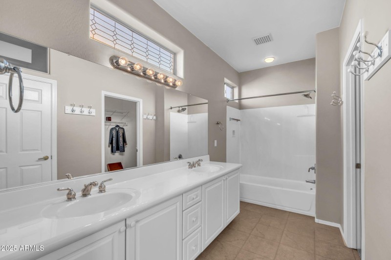 Primary Bathroom w/Dual Sinks