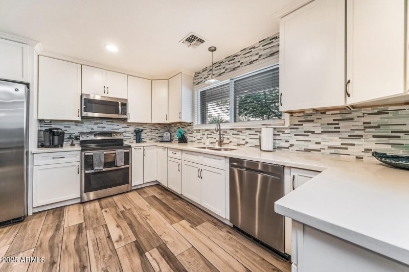 598143196_10161952149437854_914364953035