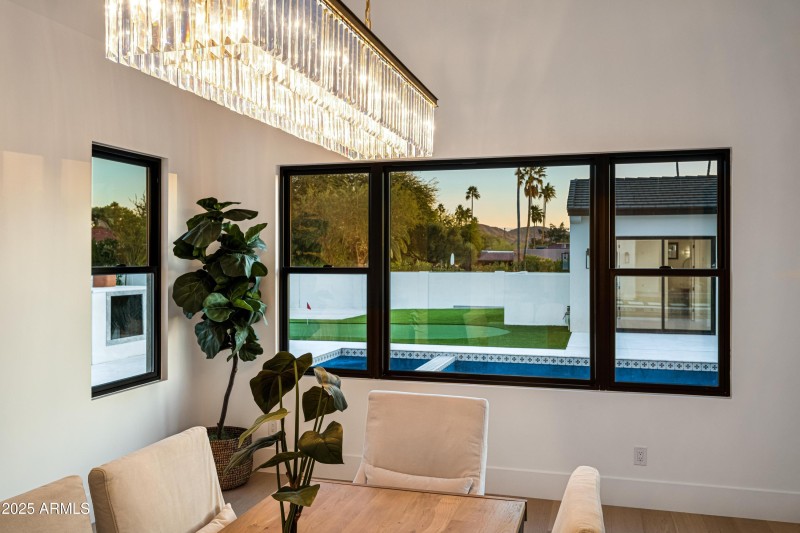 I2025122901-Twilight-5