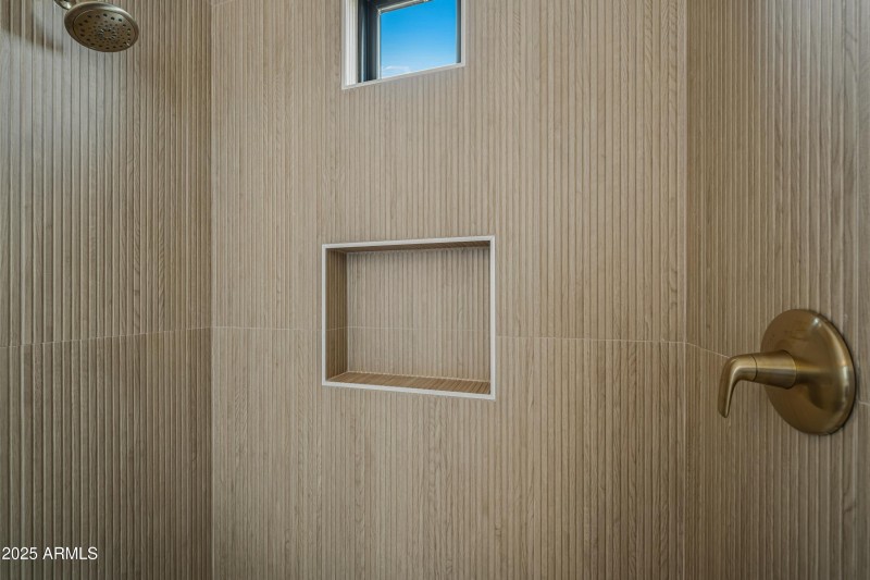 I2025122901-Daytime-12