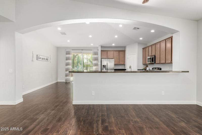 Great Breakfast Bar For 5 Bar Stools