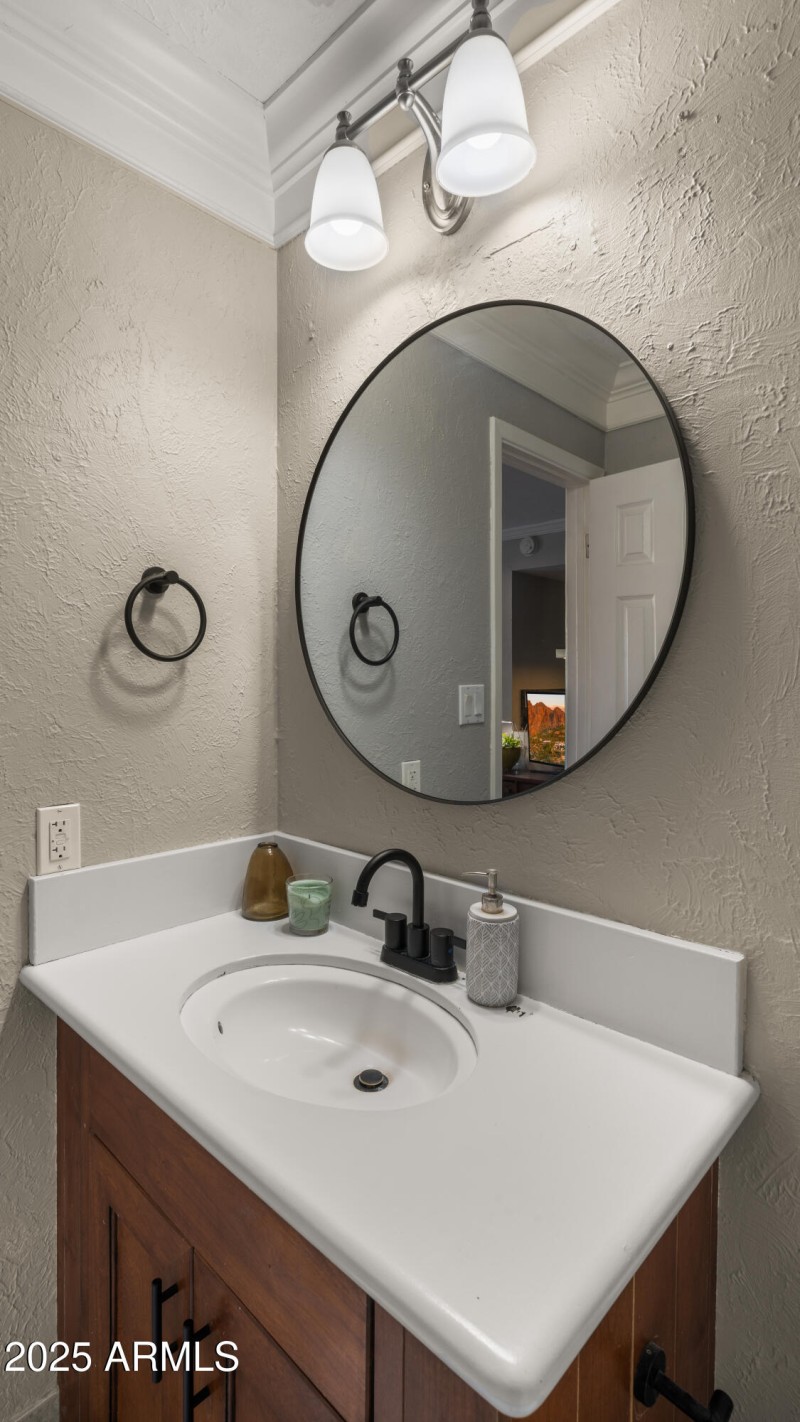 10-print-Powder Room