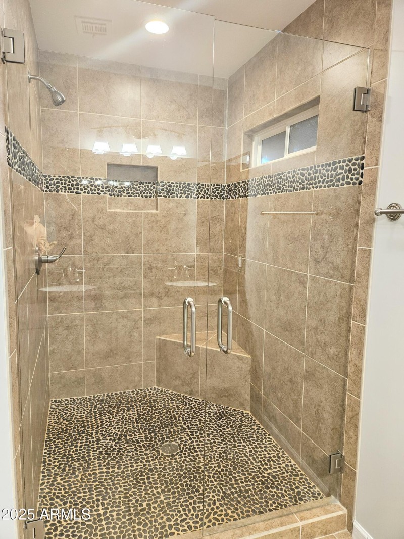 4139 Clarendon MBTH 2