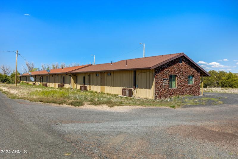 86ClubhouseLn-Concho-AZ-2