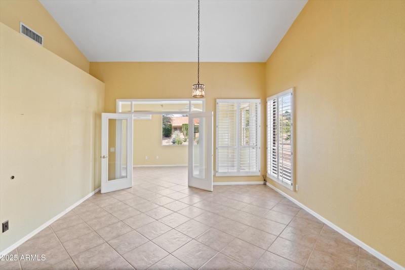 10-Dining and Family