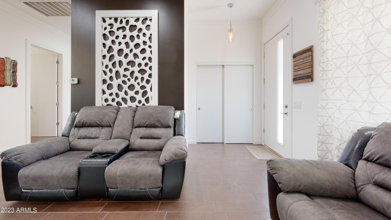 1202-E-Colter-St-Living-Room(2)