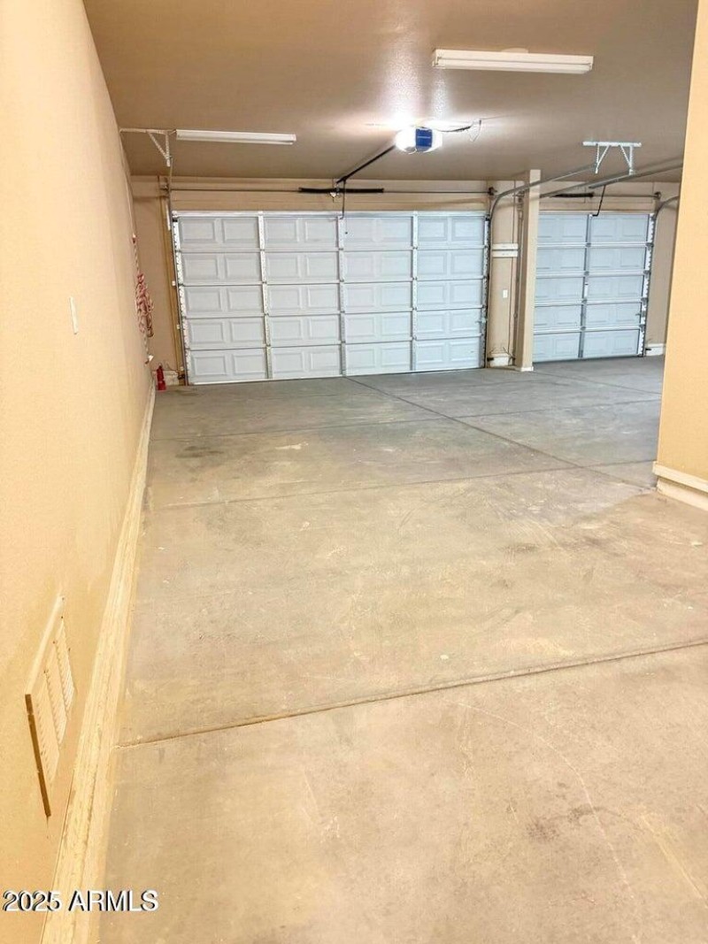 20251107063623986771000000-o