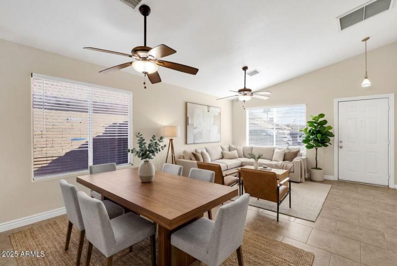 40-web-or-mls-3236-w-lone-cactus-dr