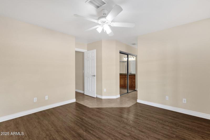 24-web-or-mls-3236-w-lone-cactus-dr