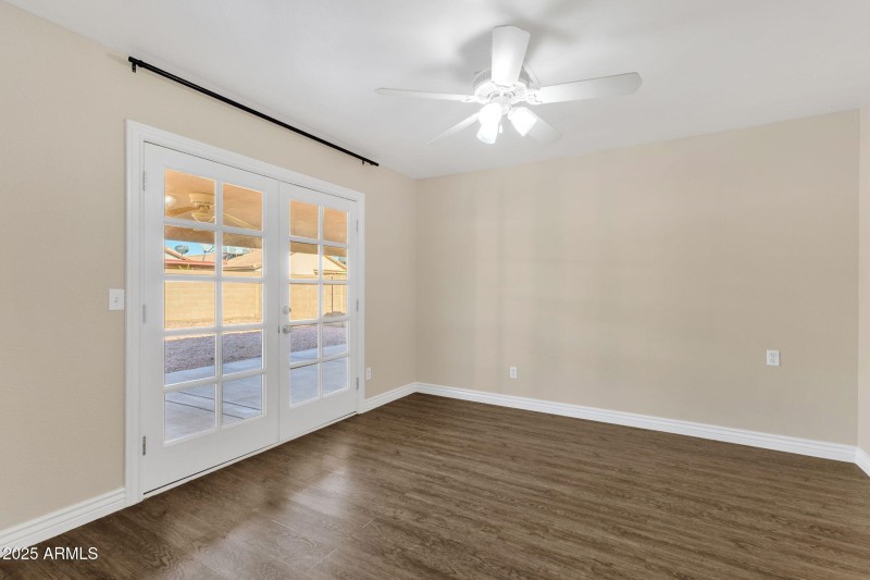 23-web-or-mls-3236-w-lone-cactus-dr