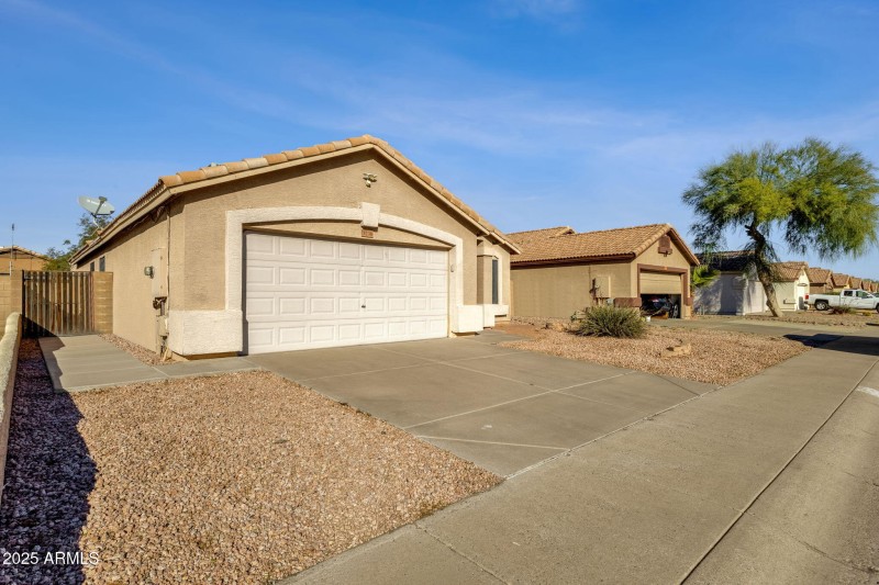 3-web-or-mls-3236-w-lone-cactus-dr