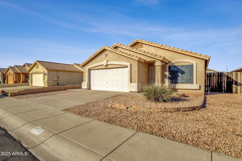 1-web-or-mls-3236-w-lone-cactus-dr
