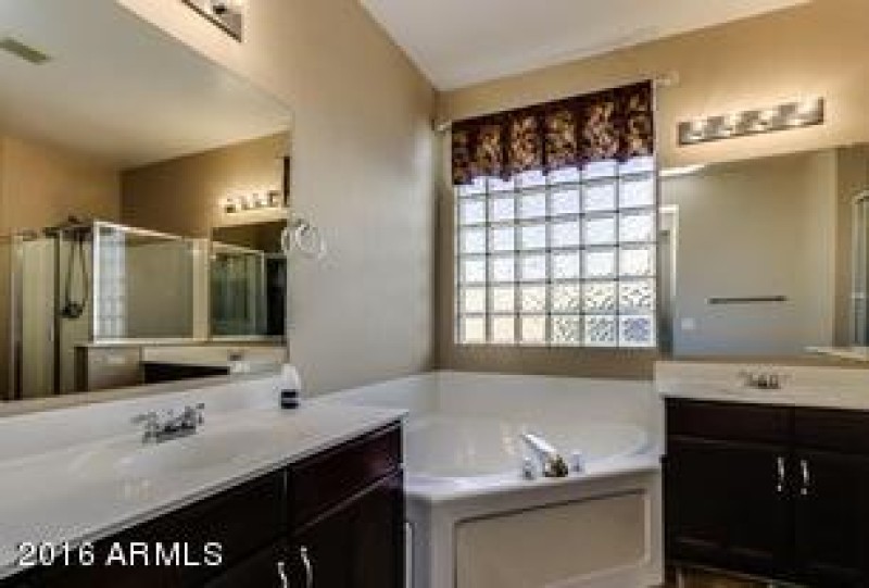 8 Master Bath