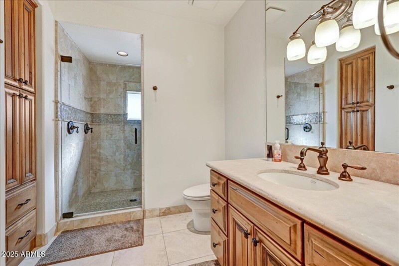 Guest Bathroom 2 Main