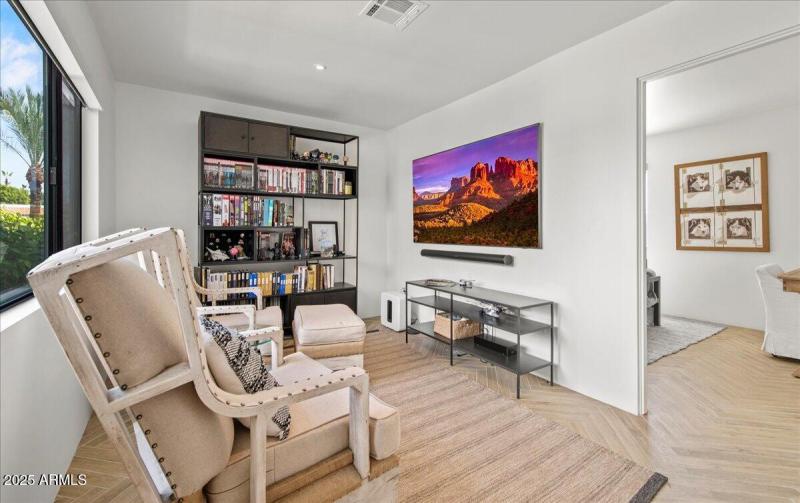 19-4843 N 72nd Way 17