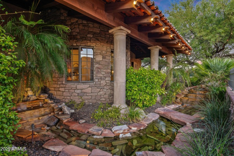007_Entry Courtyard Water Feature