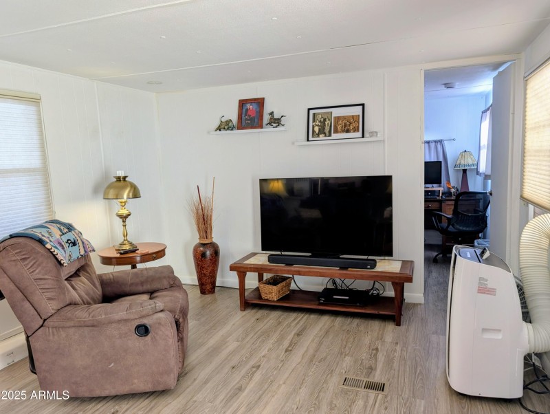 b51474af-0ff5-4413-97d2-b92399693b32~1