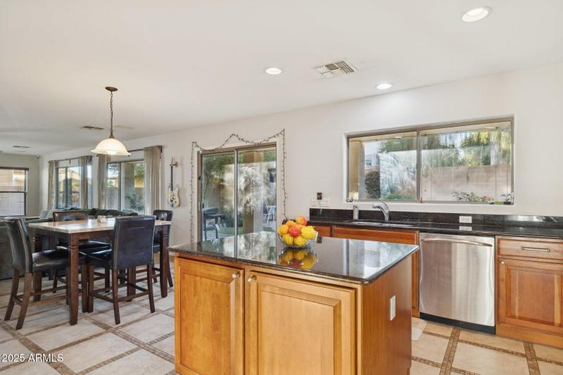 14-web-or-mls-43459-w-maricopa-ave