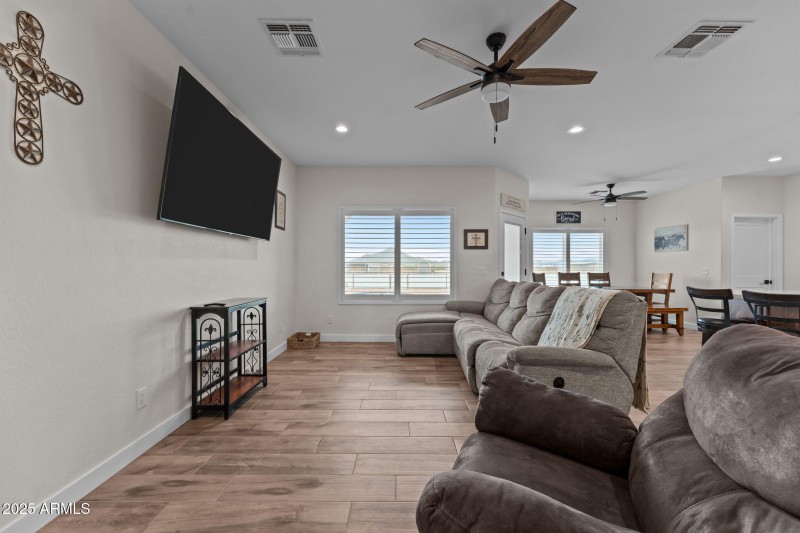 16-web-or-mls-DSC07009