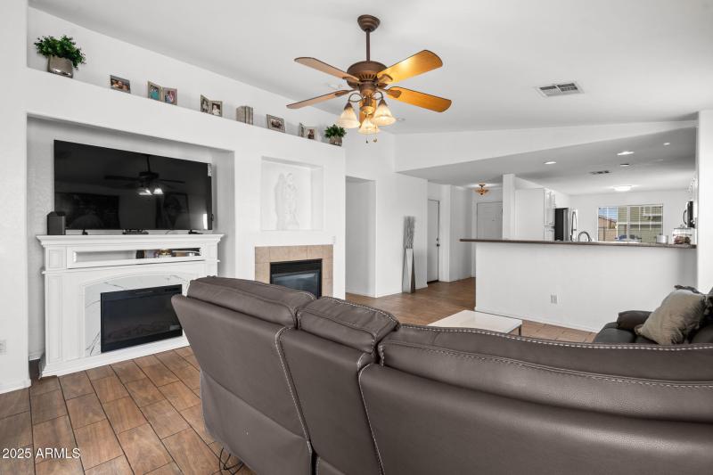 17-web-or-mls-DSC00428