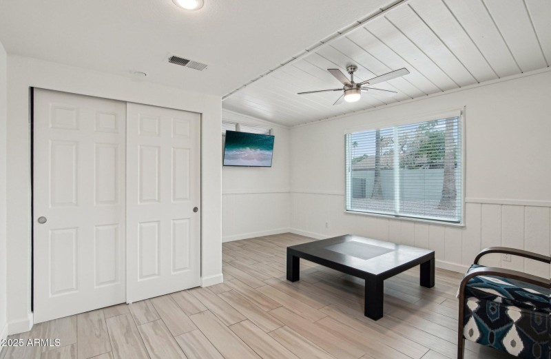 27-web-or-mls-E Shaw Butte Dr-0705-017