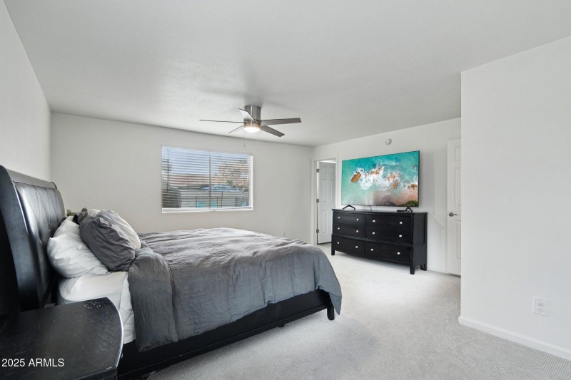 34-web-or-mls-E Shaw Butte Dr-0705-024