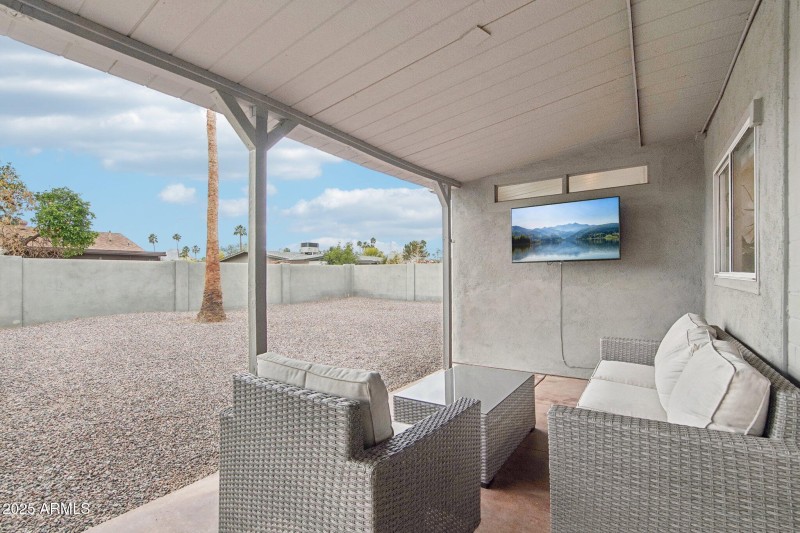 39-web-or-mls-E Shaw Butte Dr-0705-029