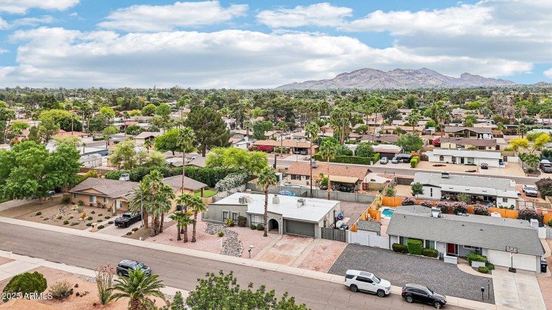 48-web-or-mls-E Shaw Butte Dr-0705-038