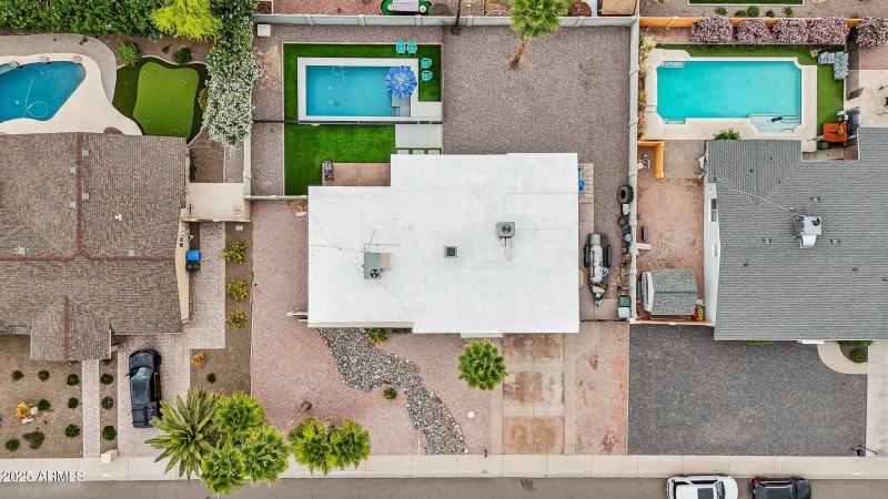 55-web-or-mls-E Shaw Butte Dr-0705-045