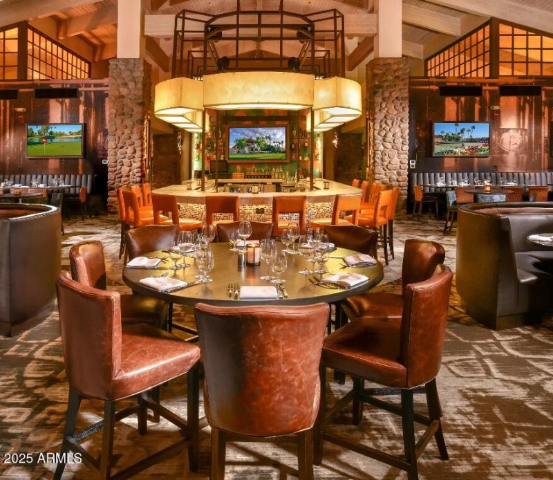 The Clubs At Arrowhead Dining