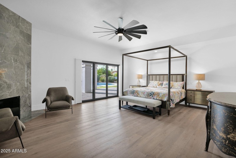 18-web-or-mls-P1415056