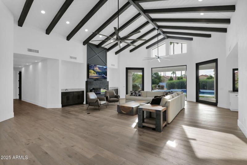 27-web-or-mls-P1415086