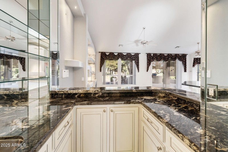 Wet bar off Family Room/Kitchen