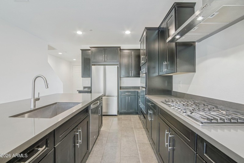 12-web-or-mls-N 212th Ave-S0201-012