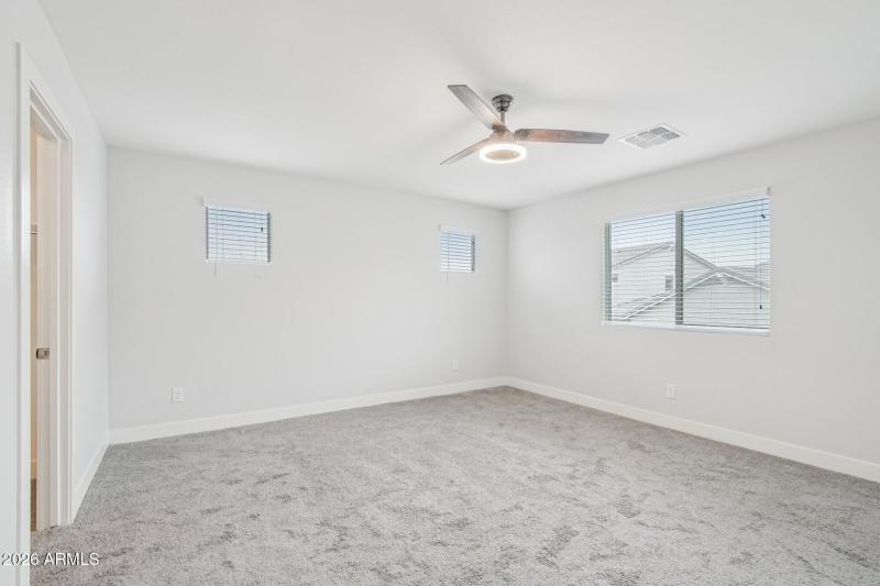 19-web-or-mls-N 212th Ave-S0201-019