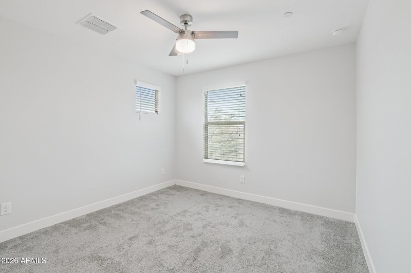 27-web-or-mls-N 212th Ave-S0201-027