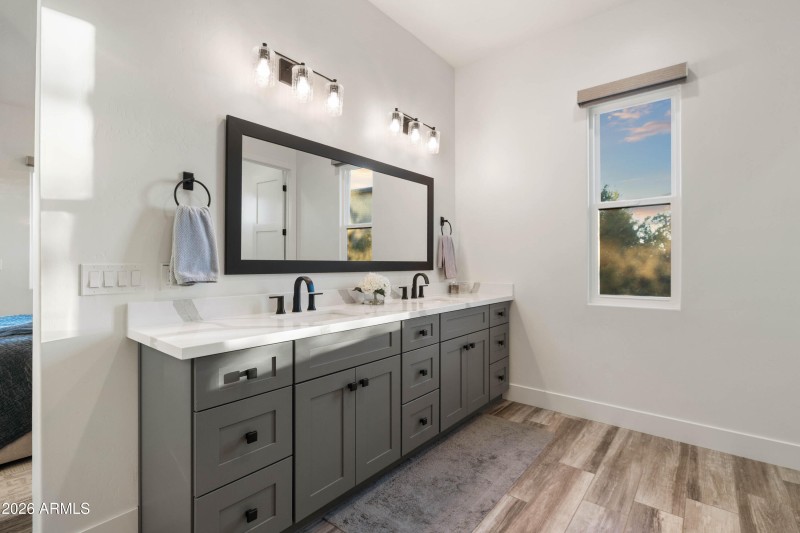 34-Primary Bathroom (1)