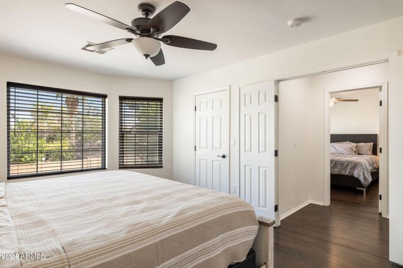 31-web-or-mls-7515-e-laguna-azul-ave