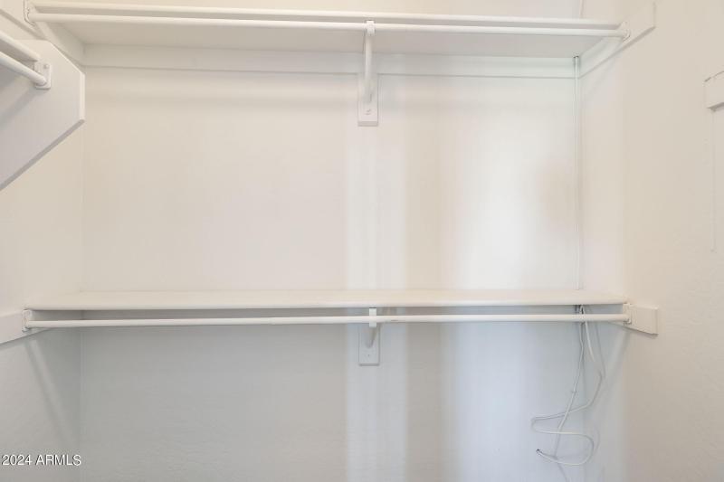 38-web-or-mls-7515-e-laguna-azul-ave