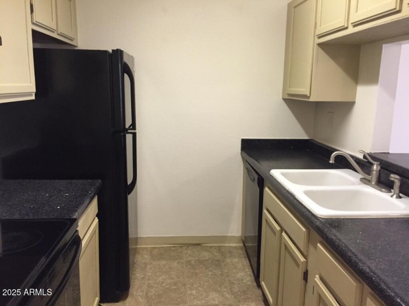 8B7AA7EC-C24F-4AF7-AE37-B5EF5D64820E_1_1