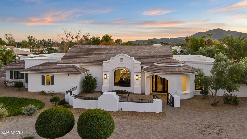 Paradise-Valley-Retreat-1-12