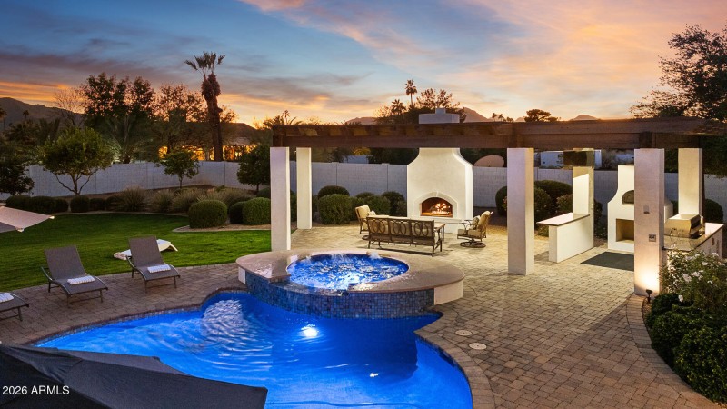 Paradise-Valley-Retreat-1-48