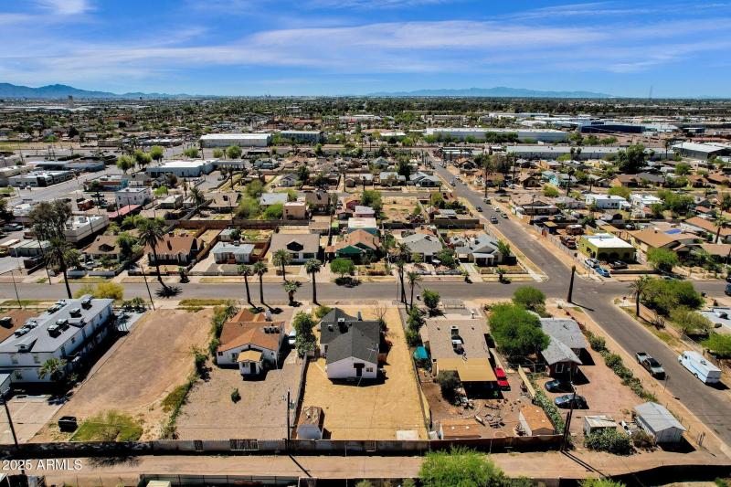 69-web-or-mls-329-n-17th-dr