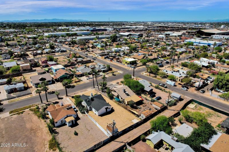 70-web-or-mls-329-n-17th-dr