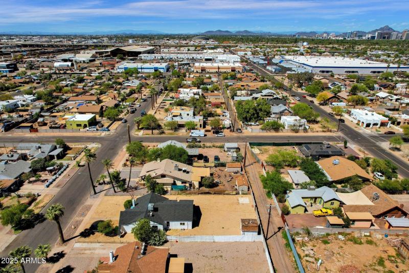 71-web-or-mls-329-n-17th-dr