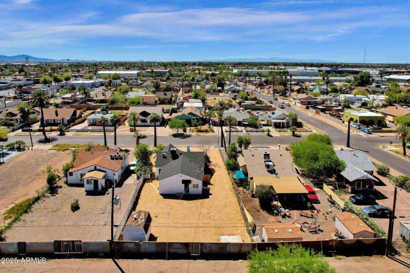 76-web-or-mls-329-n-17th-dr