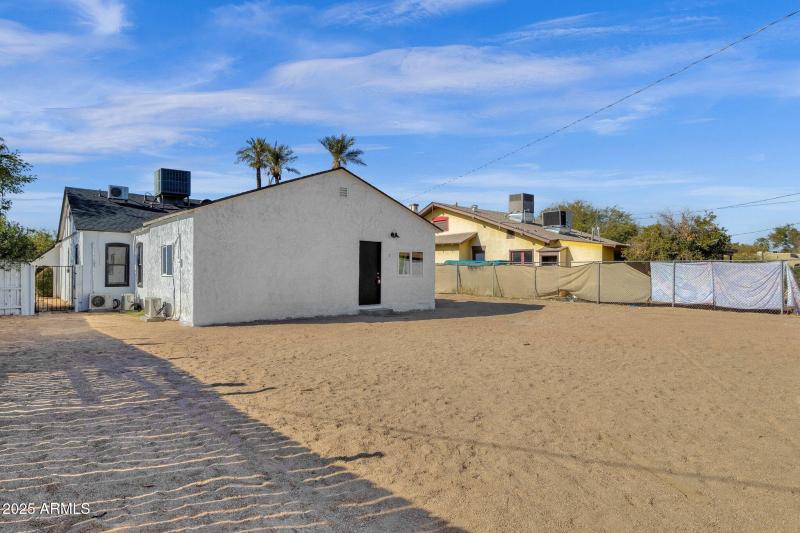 57-web-or-mls-329-n-17th-dr