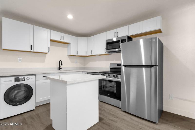 16-web-or-mls-329-n-17th-dr