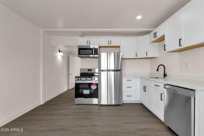 29-web-or-mls-329-n-17th-dr