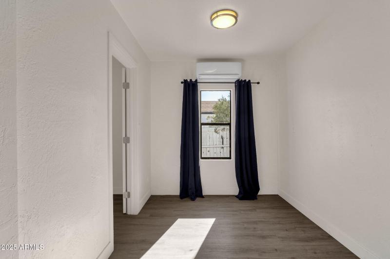 48-web-or-mls-329-n-17th-dr